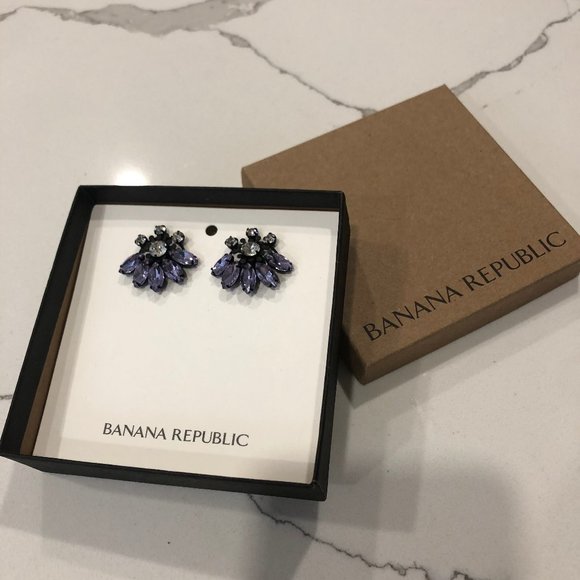 Banana Republic Amethyst colour pierced earrings - Picture 2 of 9